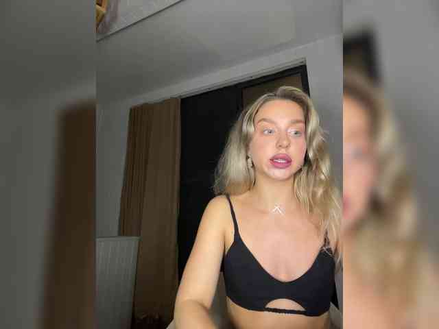 MistressX555 webcam