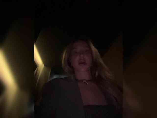 MistressX555 webcam