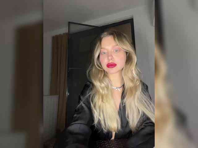 MistressX555 webcam