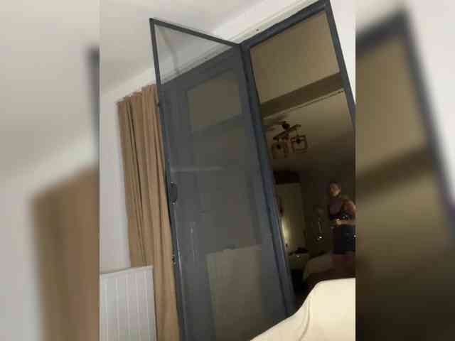 MistressX555 webcam