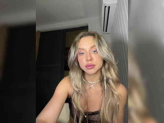 MistressX555 webcam