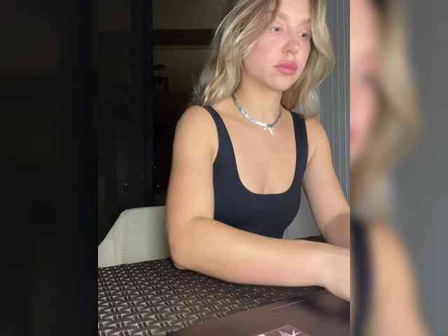 MistressX555 webcam