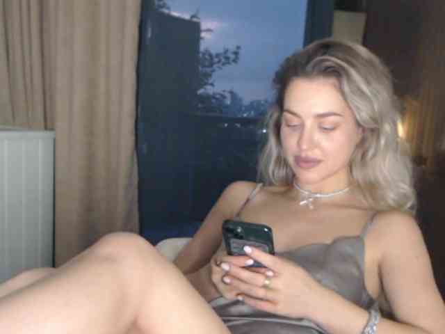 MistressX555 webcam