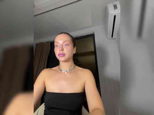 MistressX555 webcam