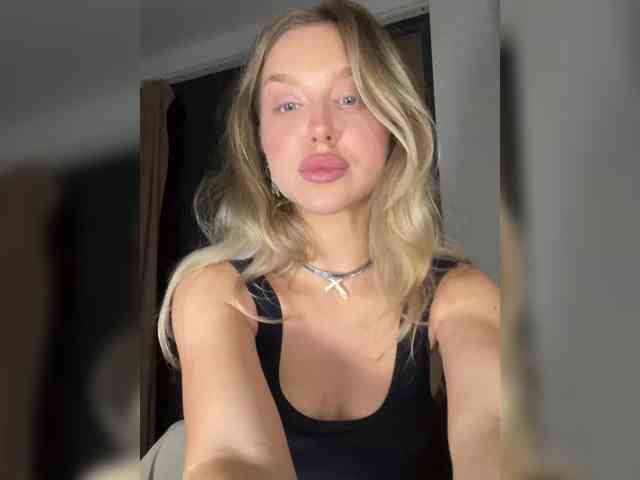 MistressX555 webcam