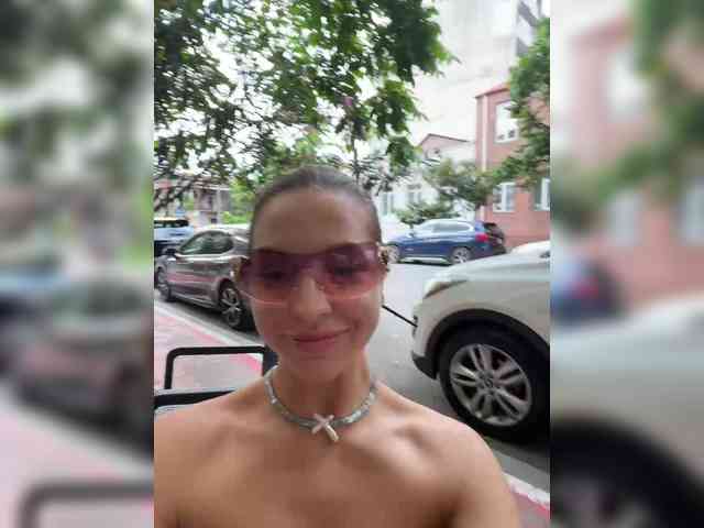 MistressX555 webcam