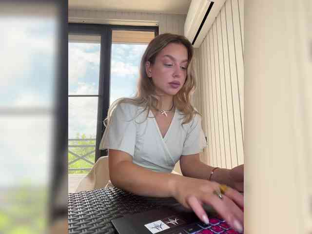MistressX555 webcam