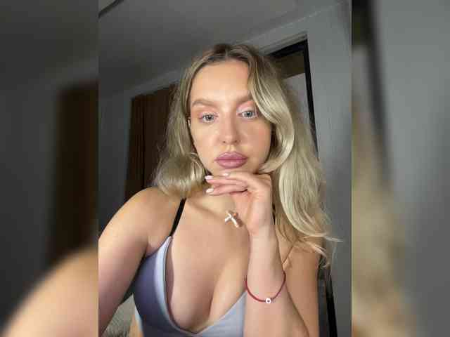 MistressX555 webcam