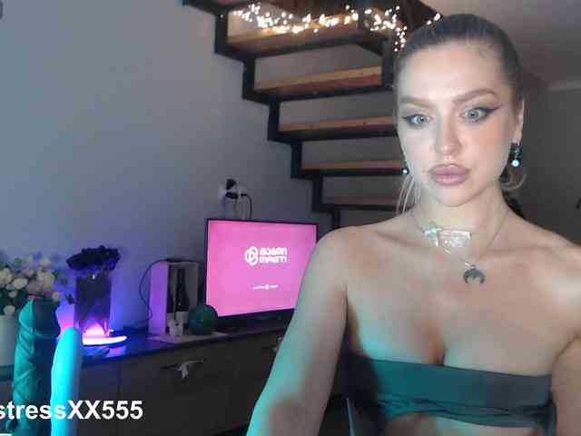 MistressX555 webcam