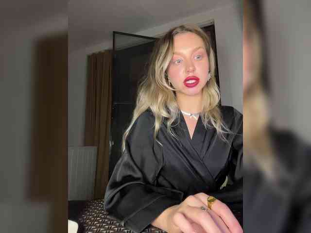MistressX555 webcam