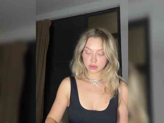 MistressX555 webcam