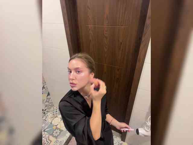 MistressX555 webcam
