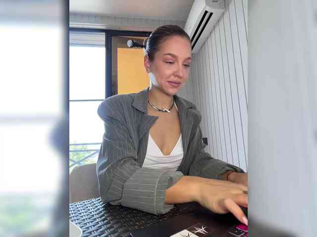 MistressX555 webcam