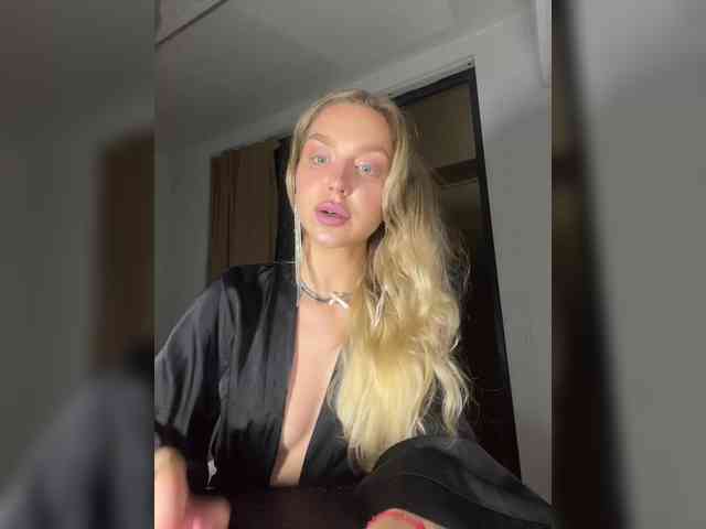 MistressX555 webcam
