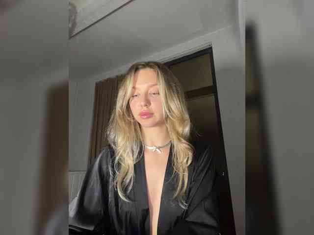 MistressX555 webcam