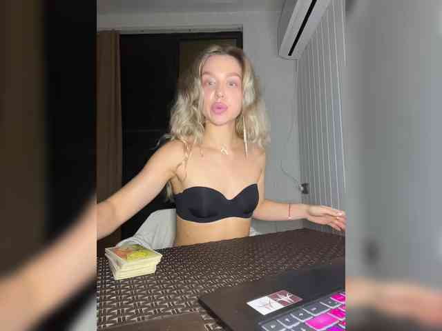 MistressX555 webcam