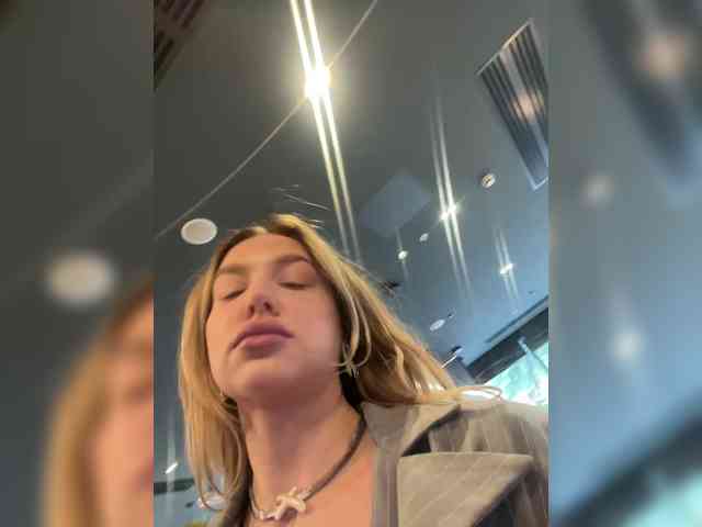 MistressX555 webcam