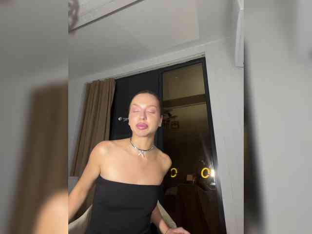 MistressX555 webcam