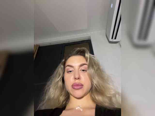 MistressX555 webcam