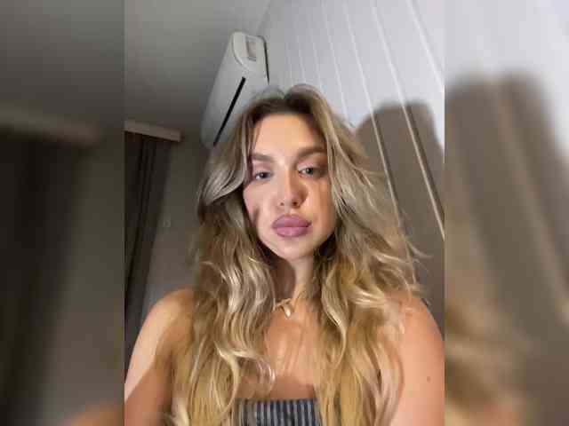MistressX555 webcam