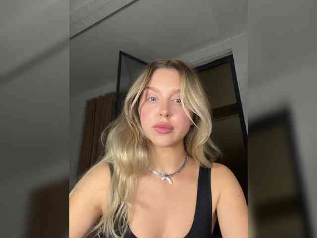 MistressX555 webcam