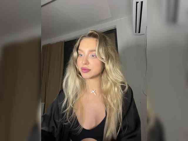 MistressX555 webcam