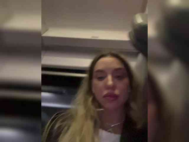 MistressX555 webcam