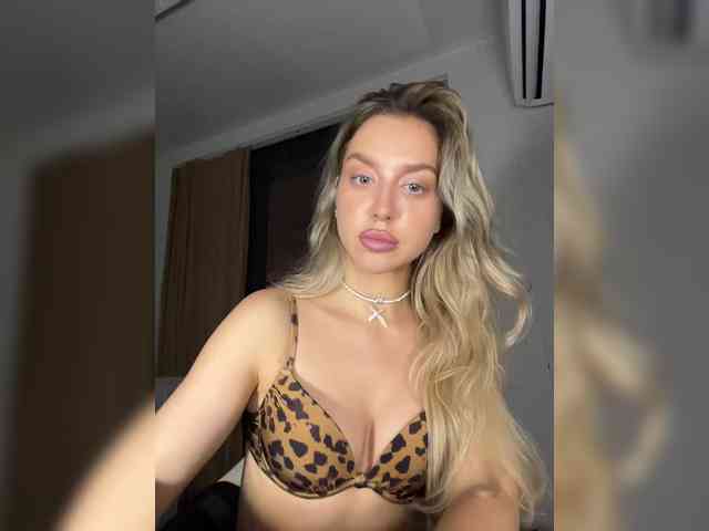 MistressX555 webcam