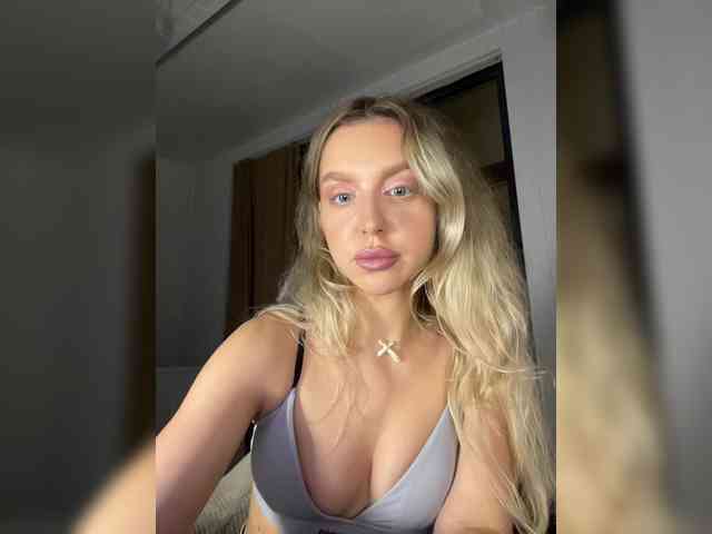 MistressX555 webcam