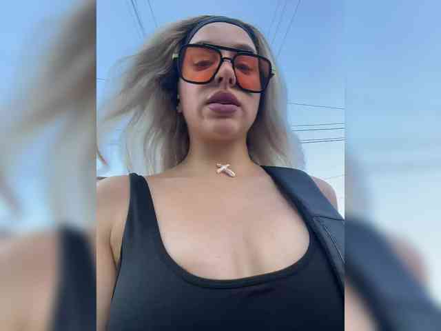 MistressX555 webcam