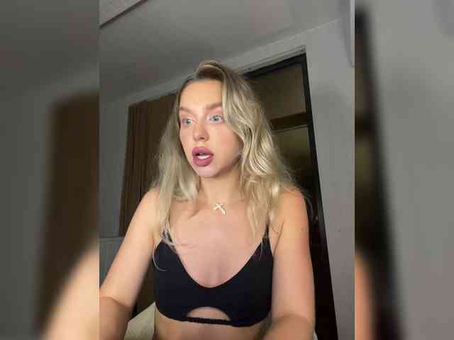 MistressX555 webcam