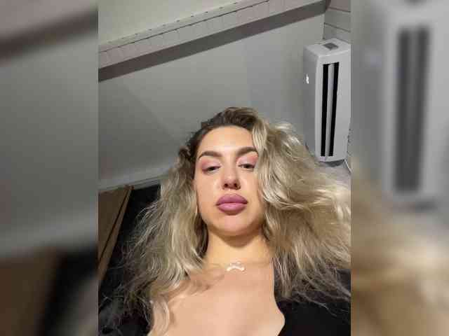 MistressX555 webcam