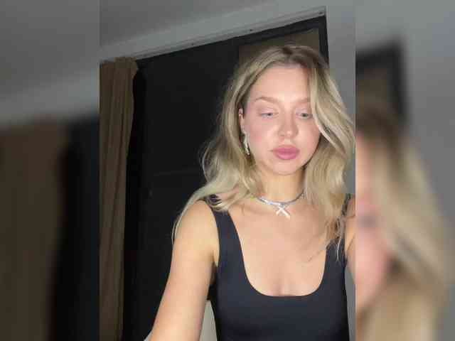 MistressX555 webcam