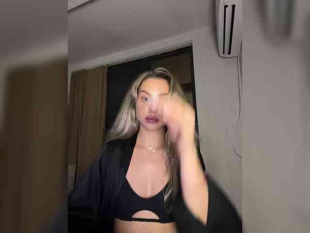 MistressX555 webcam