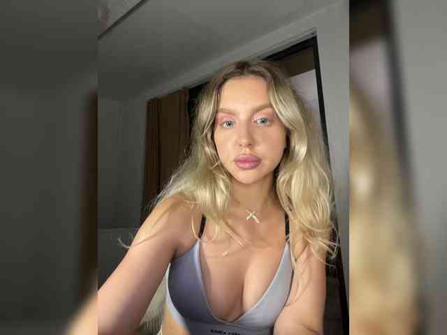 MistressX555 webcam