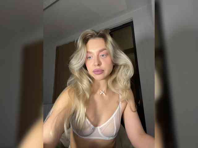 MistressX555 webcam