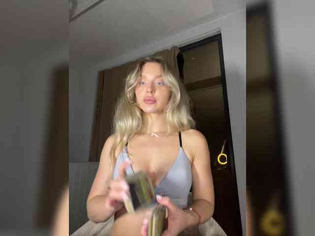 MistressX555 webcam