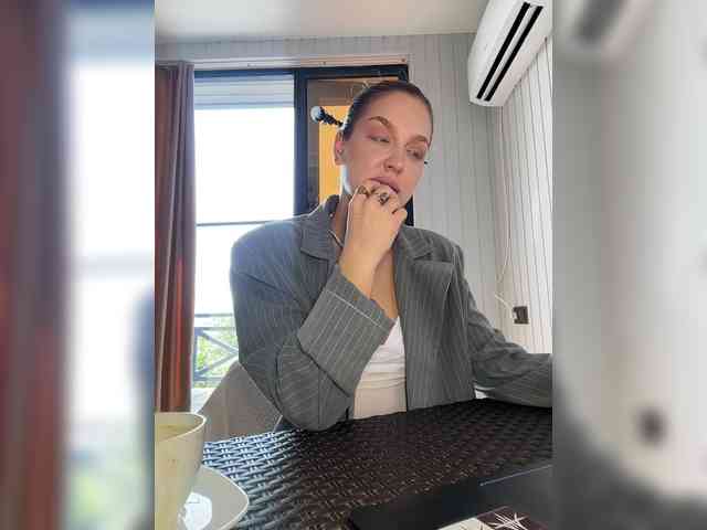 MistressX555 webcam