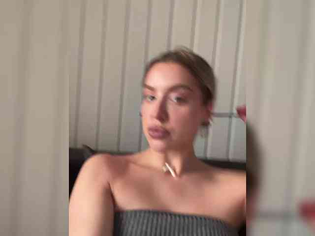 MistressX555 webcam