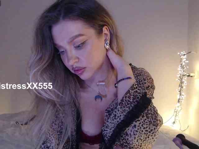 MistressX555 webcam