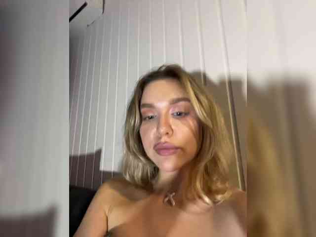 MistressX555 webcam