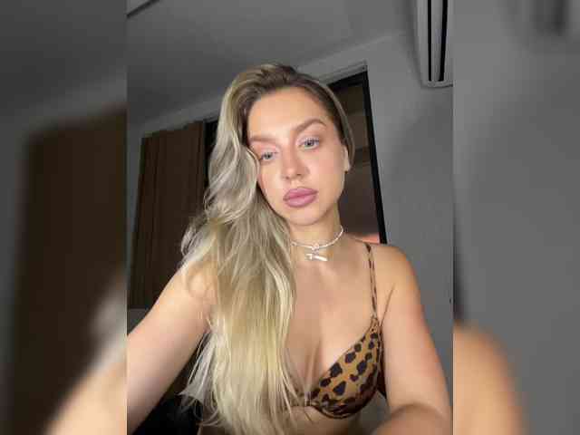 MistressX555 webcam