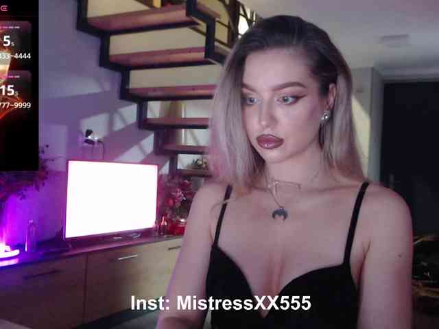 MistressX555 webcam
