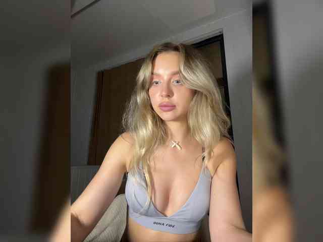 MistressX555 webcam