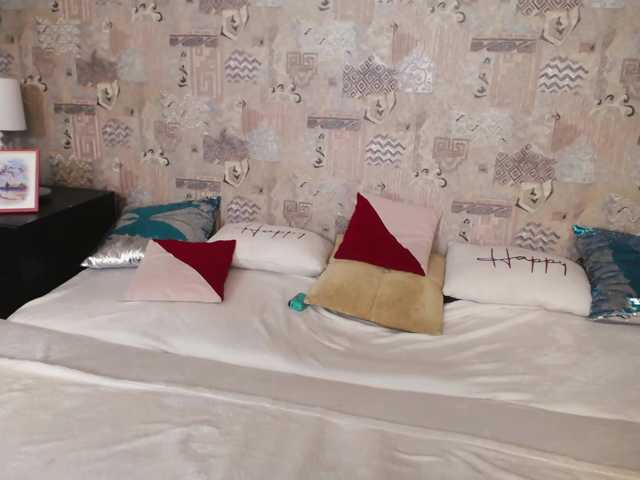 Unusual-G's BongaCams show and profile