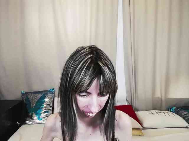 Unusual-G webcam