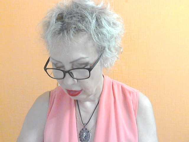 NessyJenixs webcam