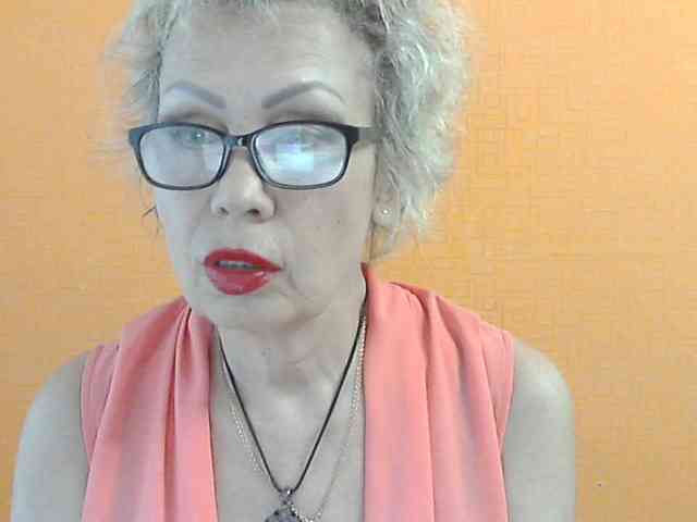 NessyJenixs webcam