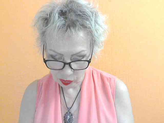 NessyJenixs webcam