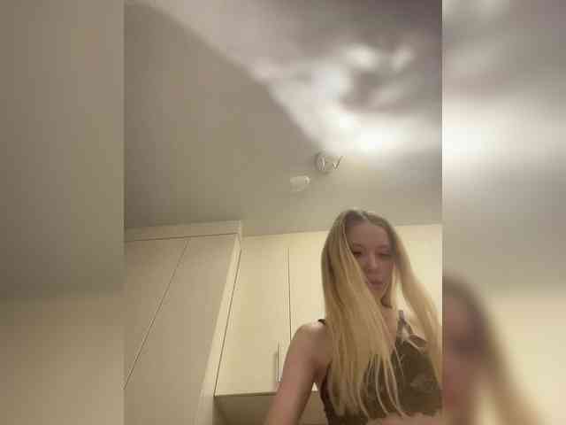 ElleTessa webcam